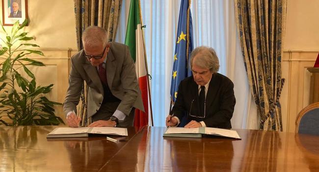 Il ministro Zangrillo e il presidente Brunetta firmano l'accordo
