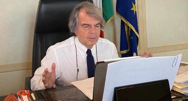 Il ministro Brunetta al tavolo di lavoro in videoconferenza 