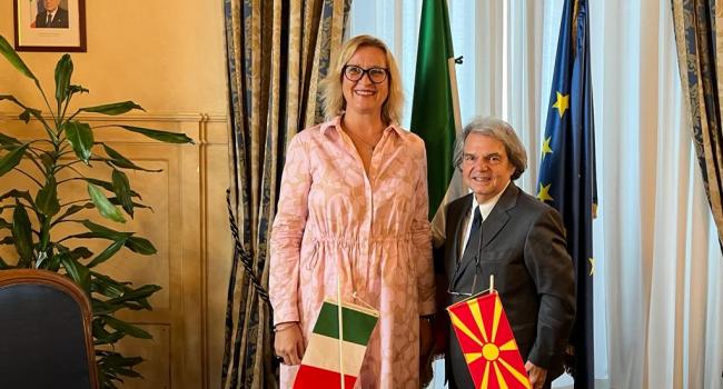 Foto del ministro Brunetta e della vice primo ministro della Macedonia del Nord